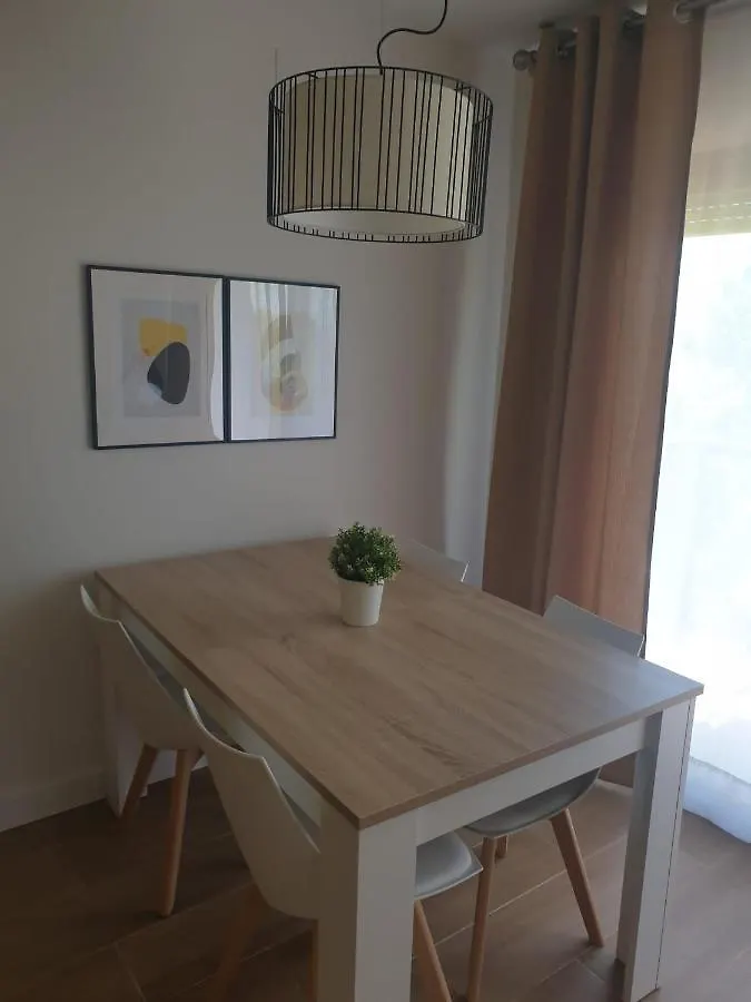 Maxx Apartamento سالو 0*,  إسبانيا